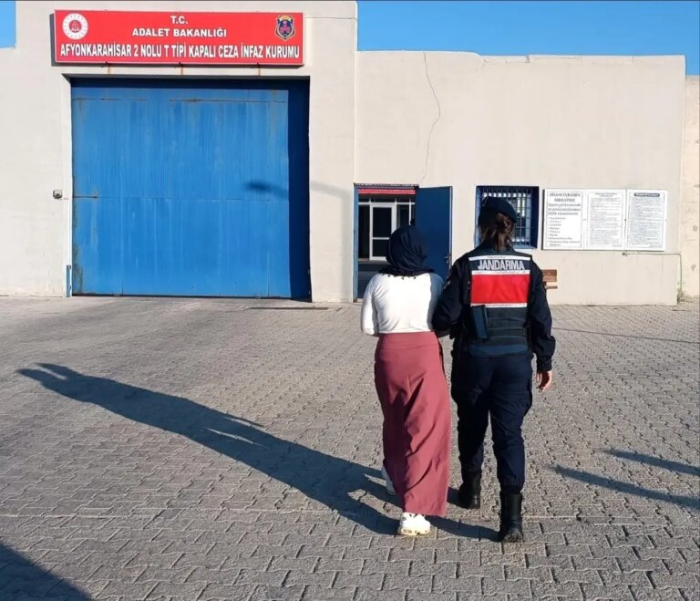 afyonkarahisarda aranan 37 kisi yakalandi SAgE7mjd.jpg