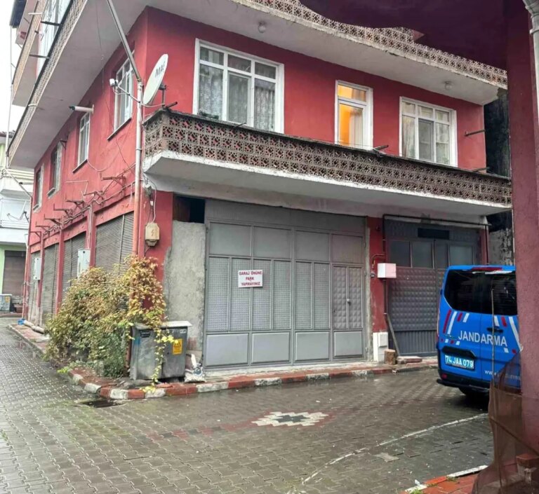 bartinda yalniz yasayan kadin olu bulundu DIPLZsZi.jpg