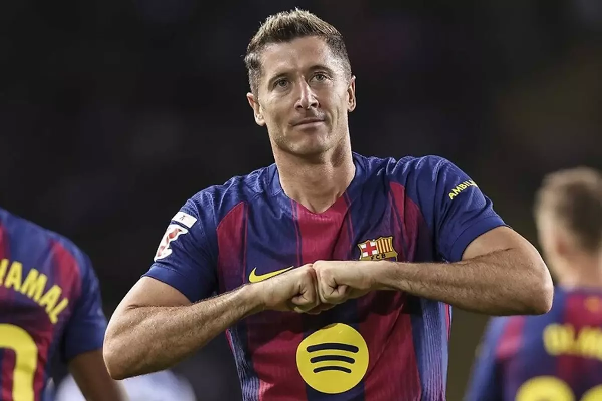 fenerbahceden tarihi transfer hamlesi wHErRbxt.jpg