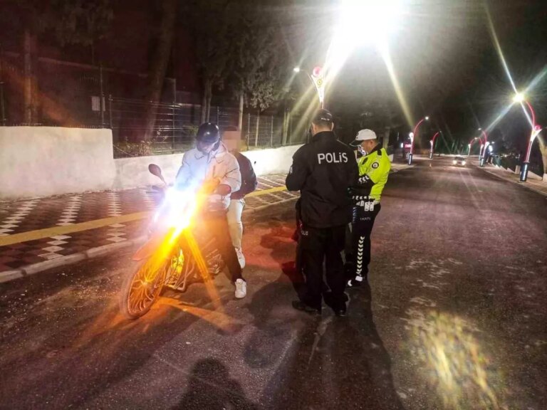 manisada guven uygulamasi 7 yakalandi 10a adli islem Xx82M9eU.jpg