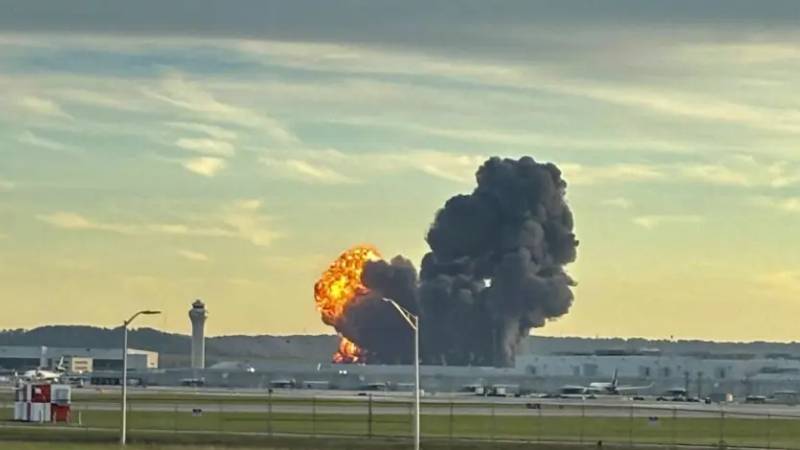 abdde 12 kisinin oldugu ucak faciasinda kara kutu bulundu 16 kisi h l kayip VLE2Ql4h.jpg