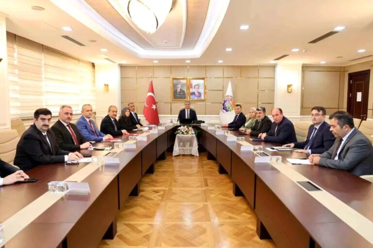 kadin guclendirme toplantisi karabukte DLa5Qbfr.jpg