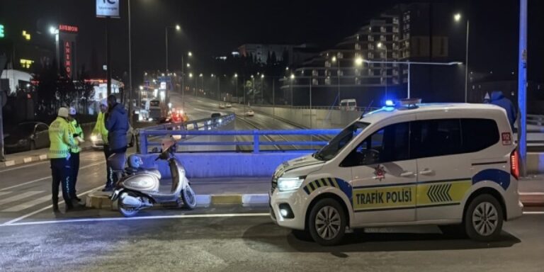 karabukte-motosiklet-devrildi-astsubay-agir-yaralandi-pGIgBDtx.jpg