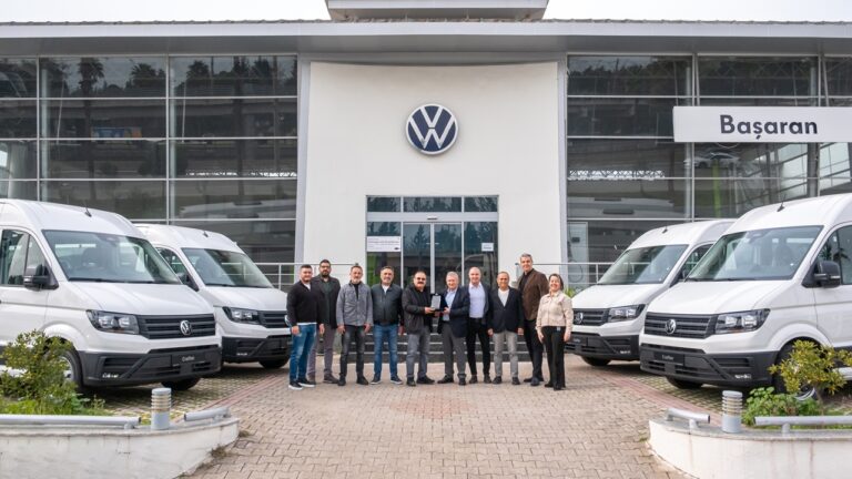 cetintur-turizm-arac-filosunu-50-adet-volkswagen-crafter-ile-guclendirdi-SrLb8DzS.jpg