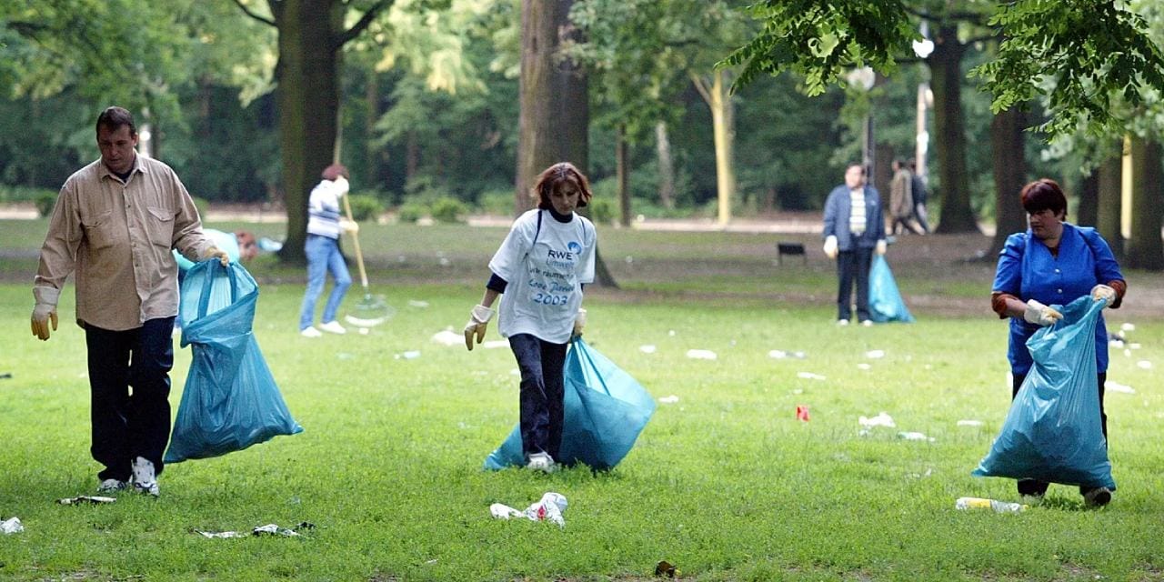 Çöp Toplayan Turistlere Ücretsiz Tatil Fırsatı