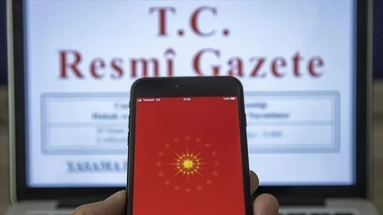 resmi-gazetede-yayimlandi-dogum-izni-24-haftaya-cikarildi-15-yas-altina-sosyal-medya-yasagi-GrdjOpug