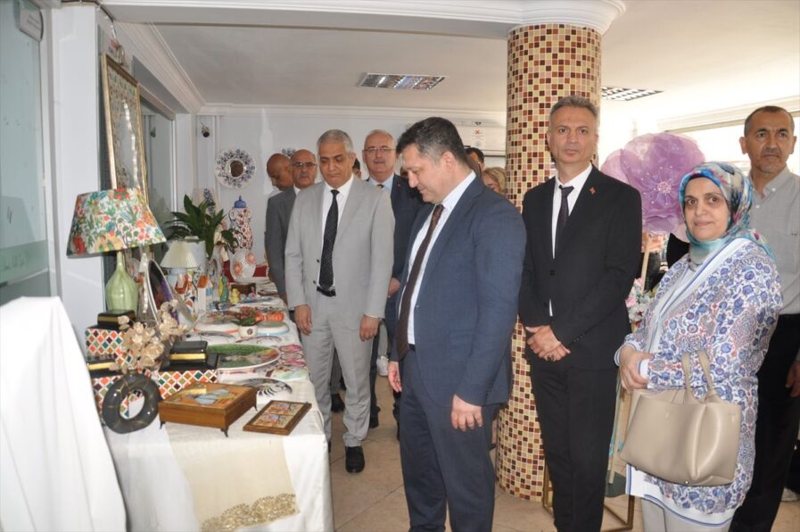 Ödemiş’te El Emeği Sergisi Açıldı