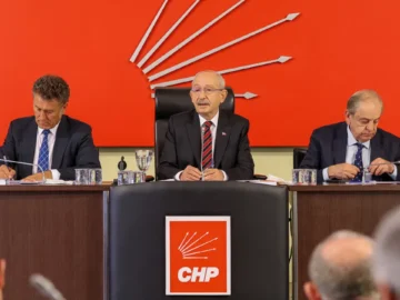 CHP MYK’sı Toplanıyor: Ankara ve İzmir İl Başkanlarının İhraç Süreci Gündemde