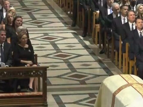 Abd siyasetini bulusturan cenaze trump netanyahu ve zelenskiy ayni torende 4hzvbHBZ